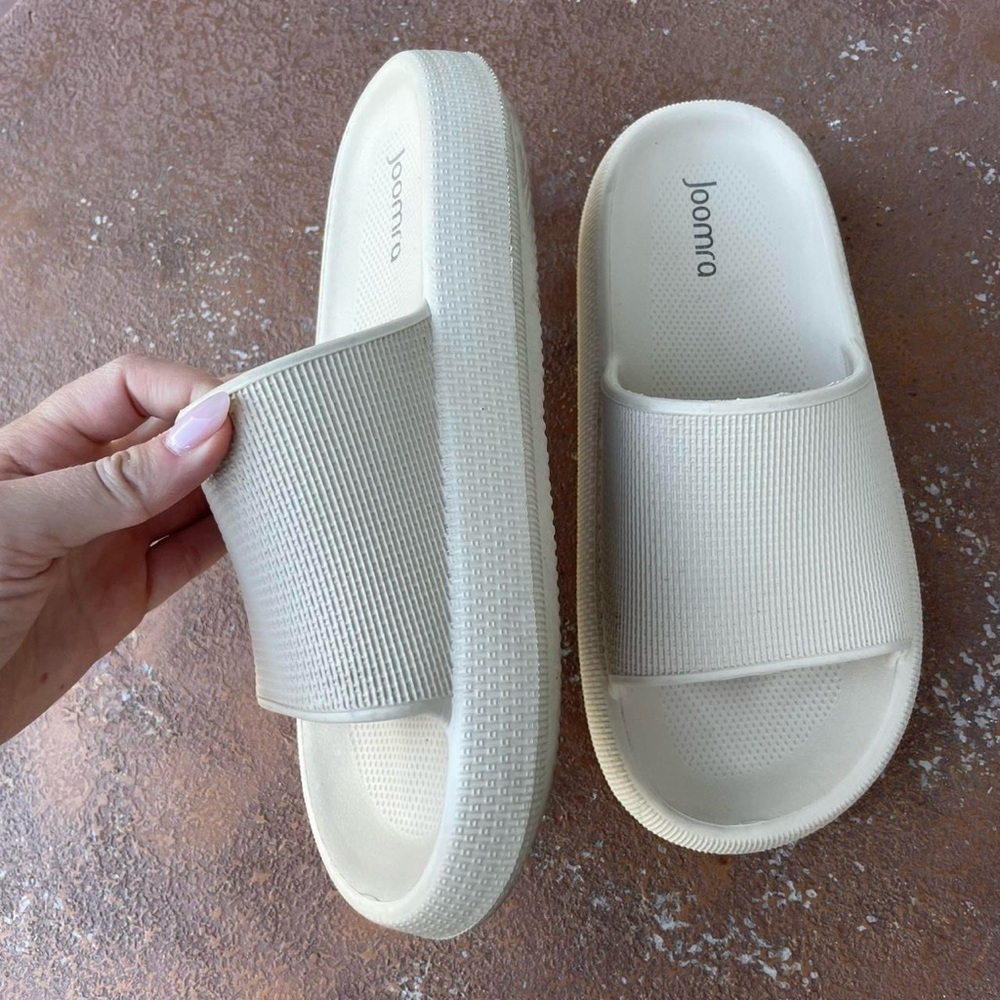 Joomra Pillow Slippers Unisex sz 8.5 womens - Picture 3 of 4